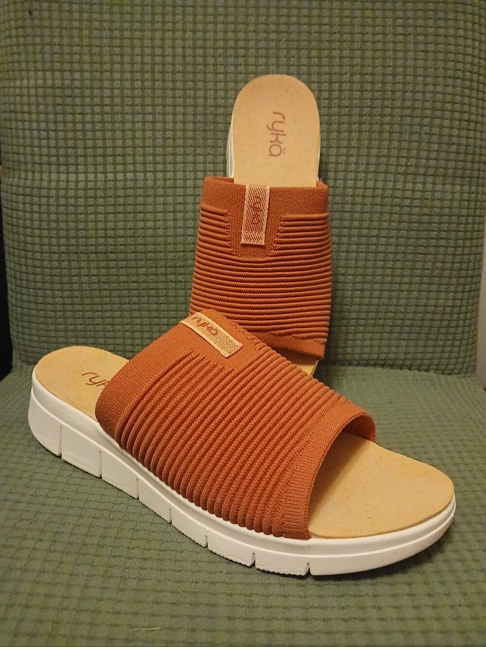 Ryka Epic Paprika Orange Slip On Sandals Sz 11W (092226B)